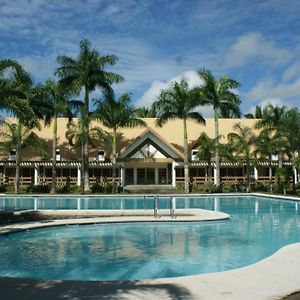 Pineapple Island Resort